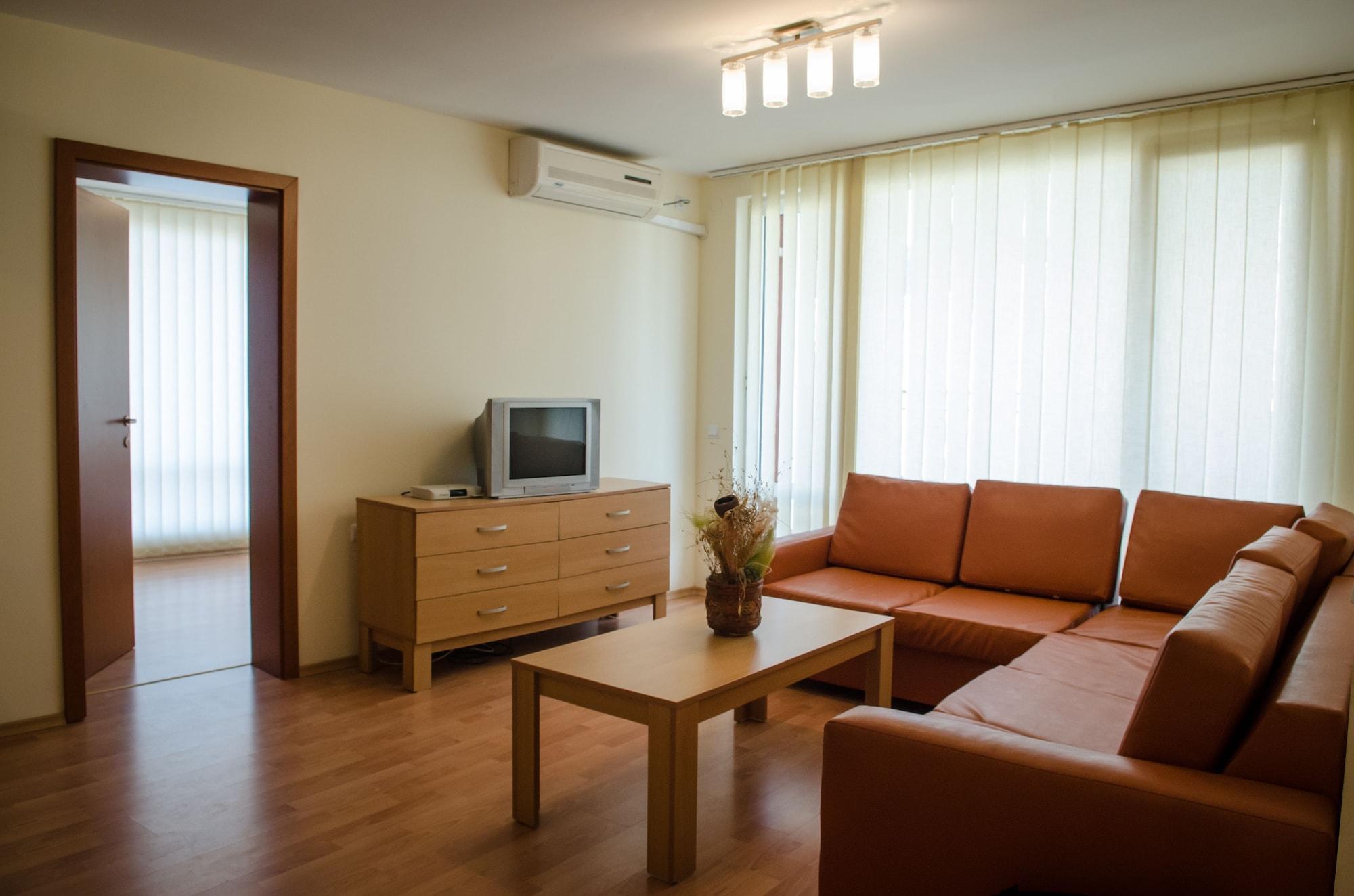 Riviera Fort Beach Равда Екстериор снимка