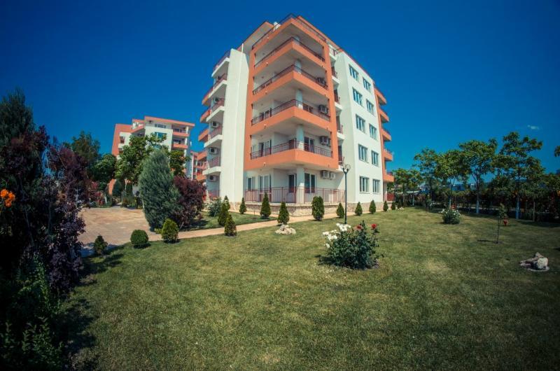 Riviera Fort Beach Равда Екстериор снимка