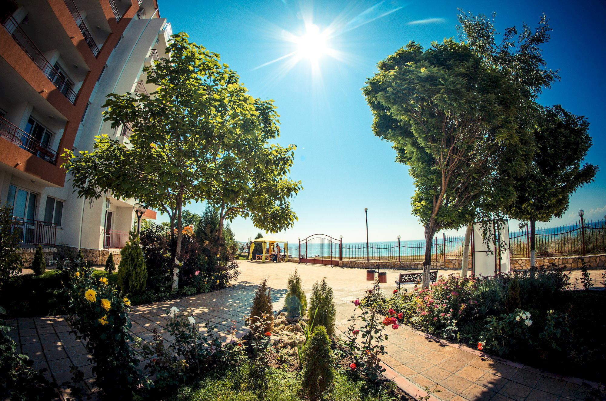 Riviera Fort Beach Равда Екстериор снимка